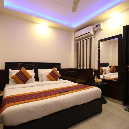 Hotel Hill Palace -Near Karol Bagh Metro Station Дели Экстерьер фото