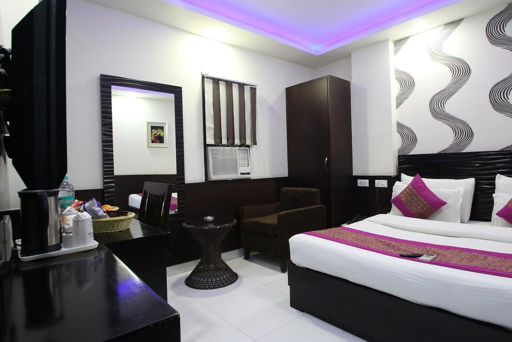 Hotel Hill Palace -Near Karol Bagh Metro Station Дели Экстерьер фото