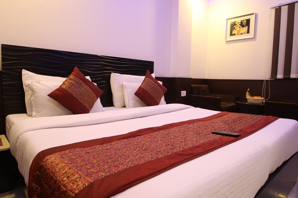 Hotel Hill Palace -Near Karol Bagh Metro Station Дели Экстерьер фото