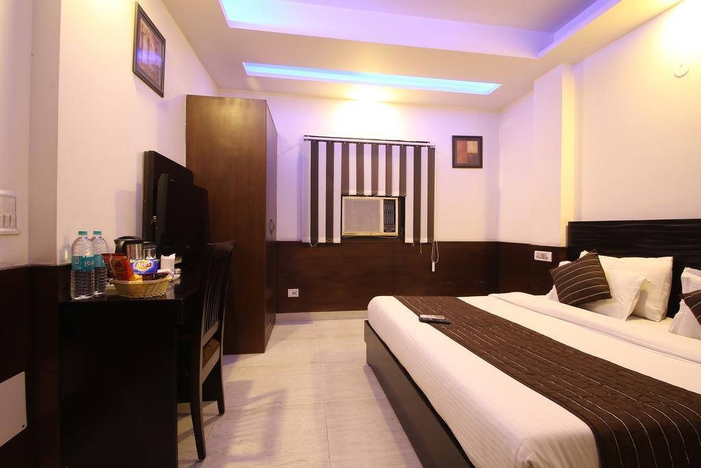 Hotel Hill Palace -Near Karol Bagh Metro Station Дели Экстерьер фото
