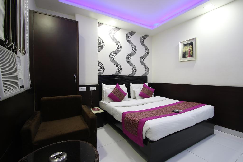 Hotel Hill Palace -Near Karol Bagh Metro Station Дели Экстерьер фото