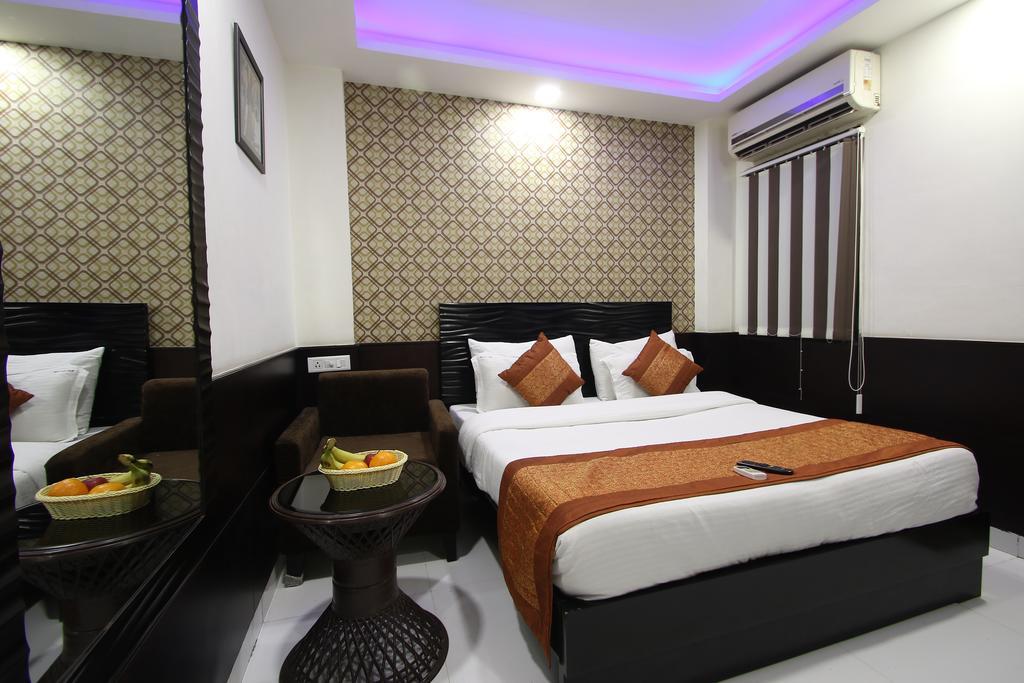Hotel Hill Palace -Near Karol Bagh Metro Station Дели Экстерьер фото