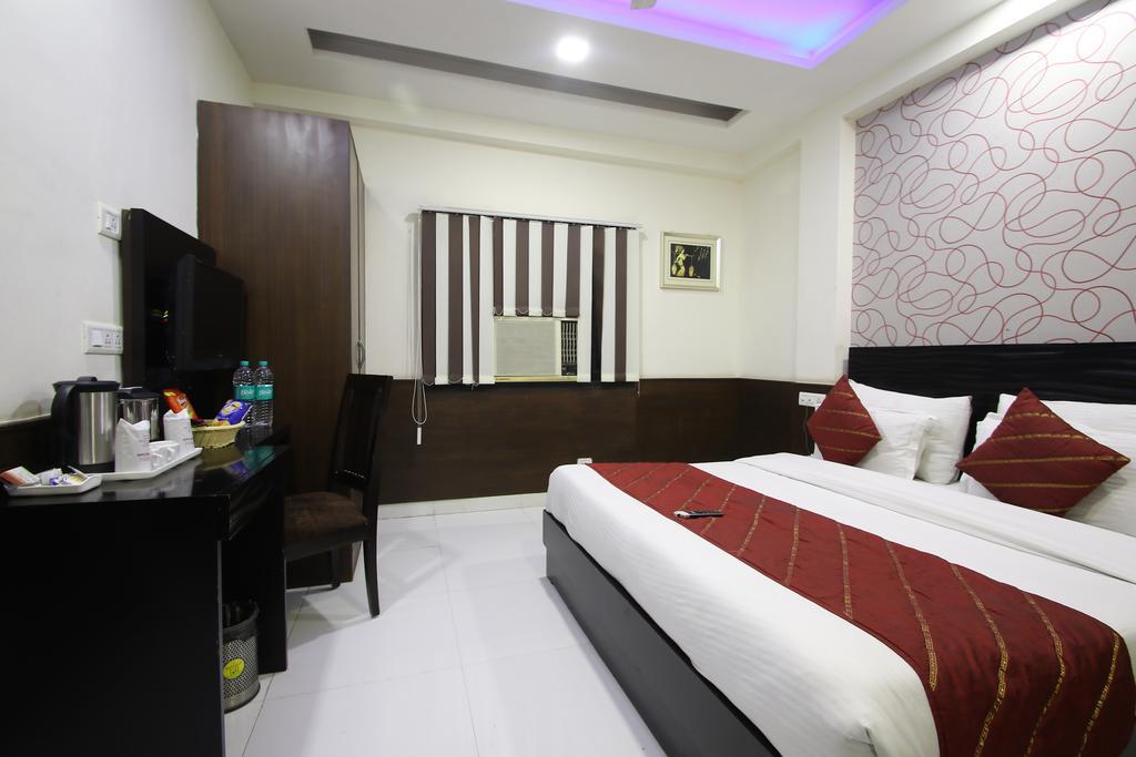 Hotel Hill Palace -Near Karol Bagh Metro Station Дели Экстерьер фото