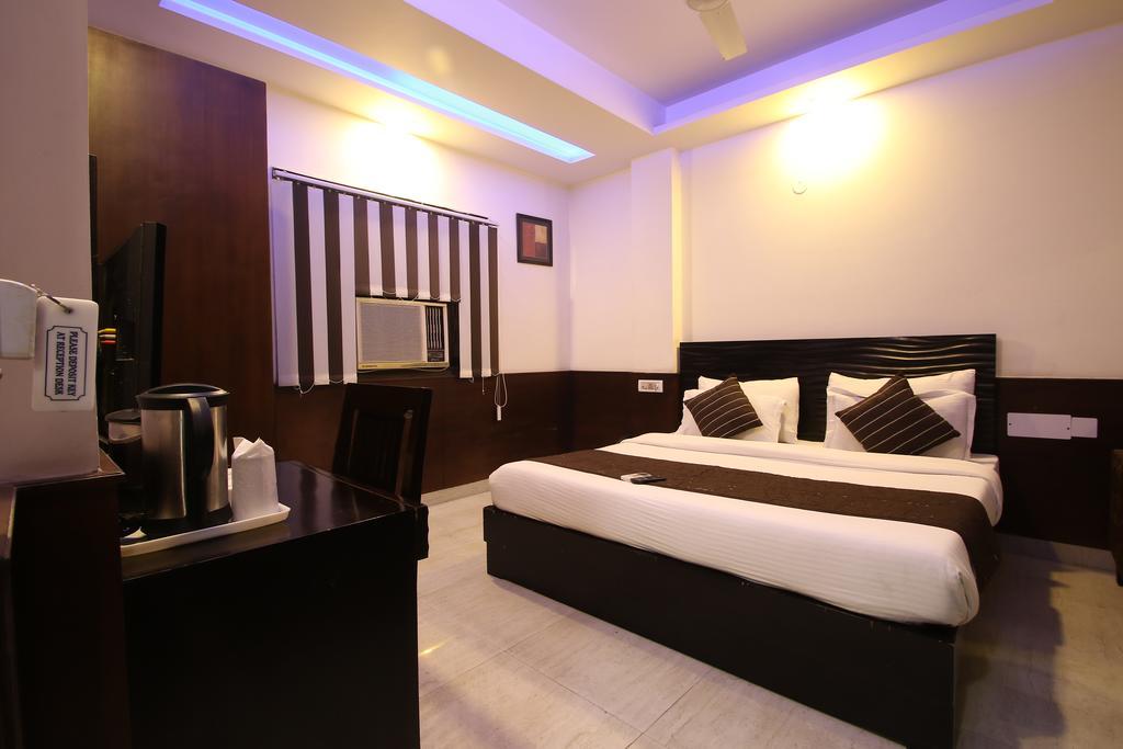 Hotel Hill Palace -Near Karol Bagh Metro Station Дели Экстерьер фото