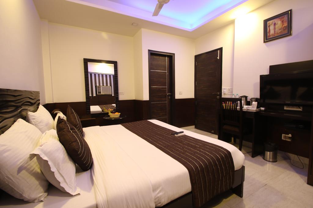 Hotel Hill Palace -Near Karol Bagh Metro Station Дели Экстерьер фото