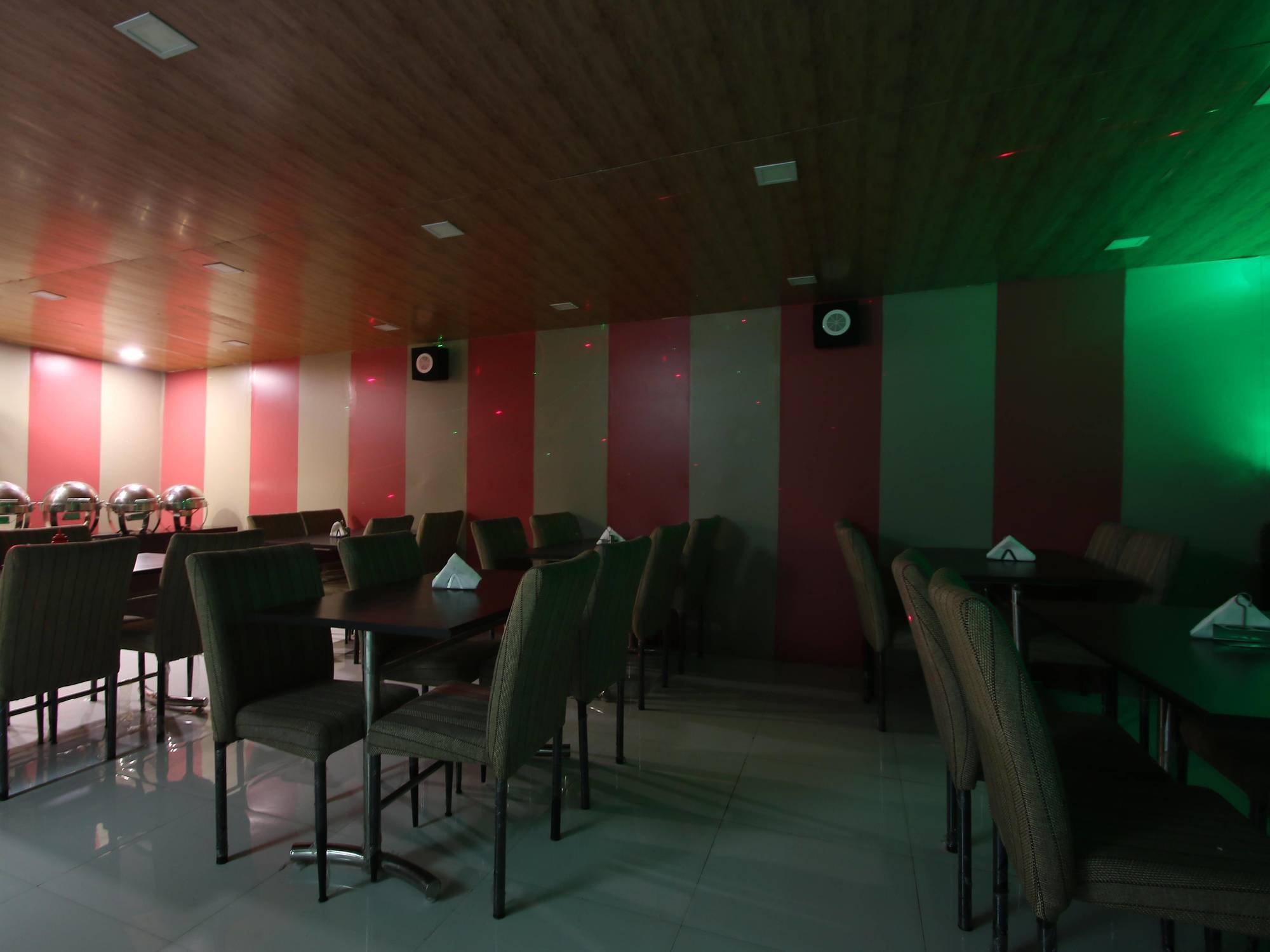 Hotel Hill Palace -Near Karol Bagh Metro Station Дели Экстерьер фото