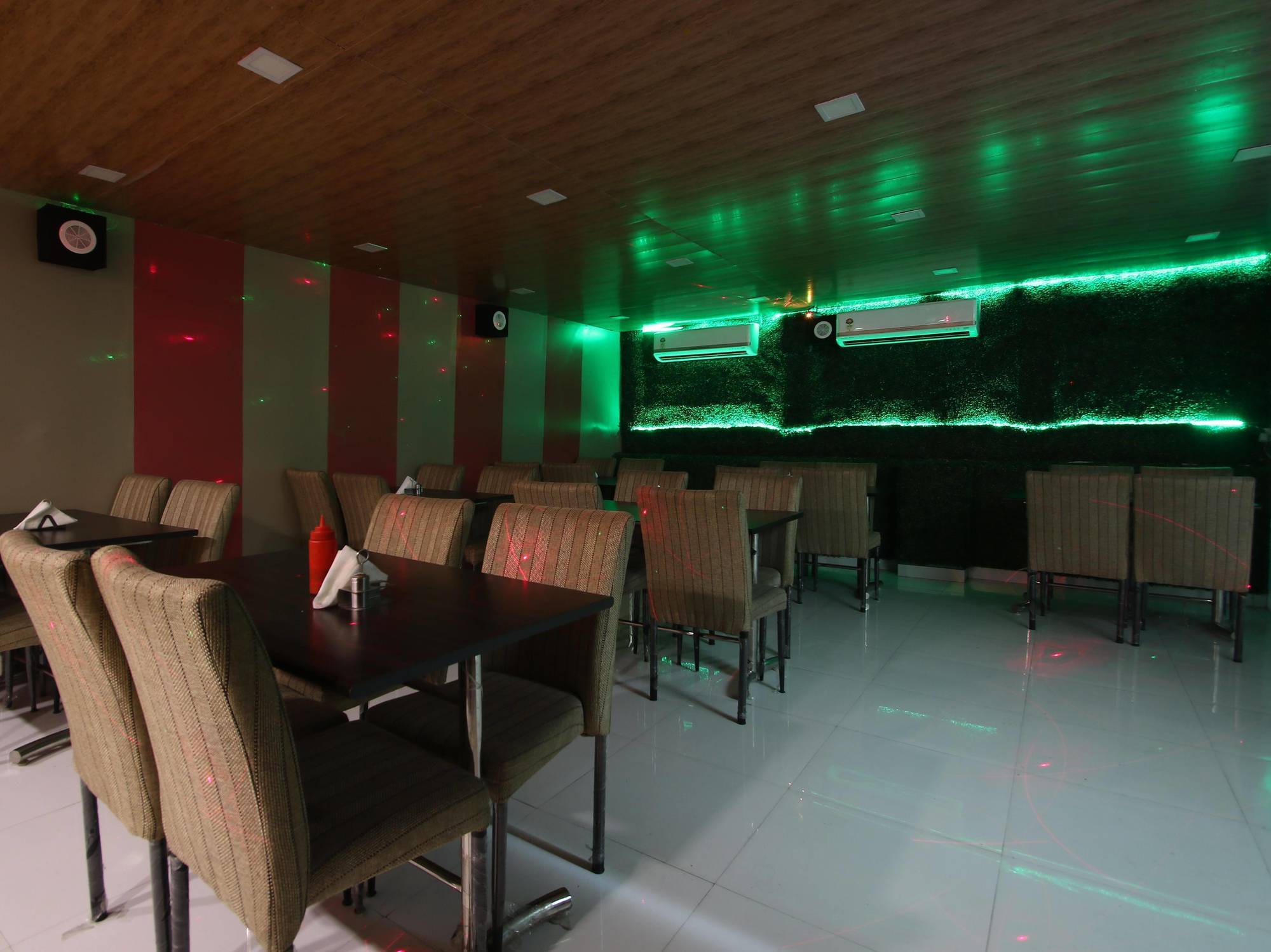 Hotel Hill Palace -Near Karol Bagh Metro Station Дели Экстерьер фото