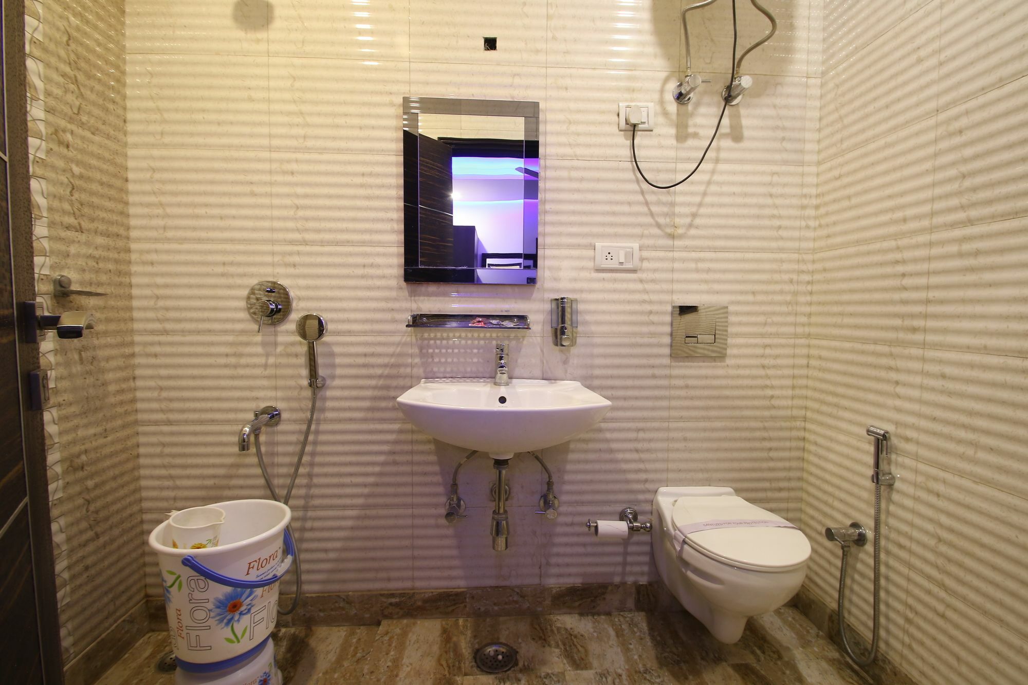 Hotel Hill Palace -Near Karol Bagh Metro Station Дели Экстерьер фото